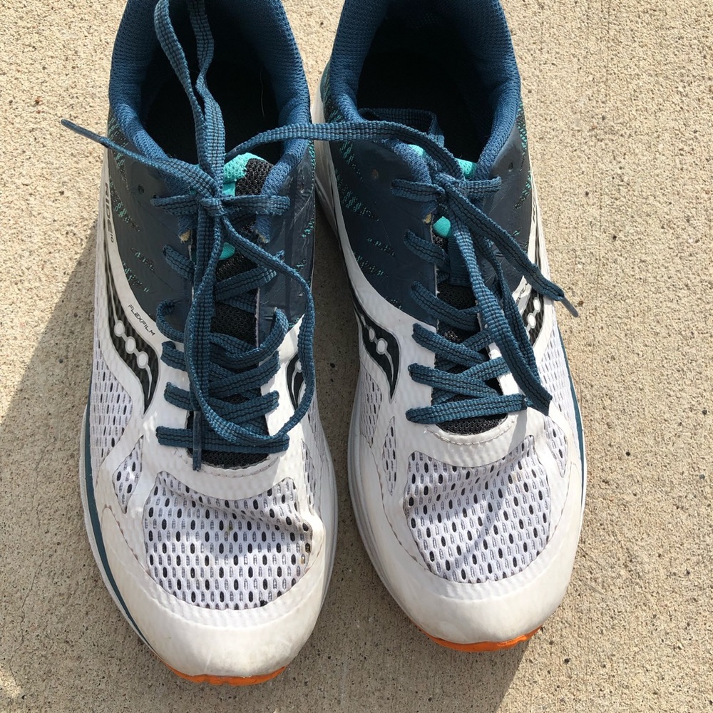VGUC Saucony ride kids running shoes